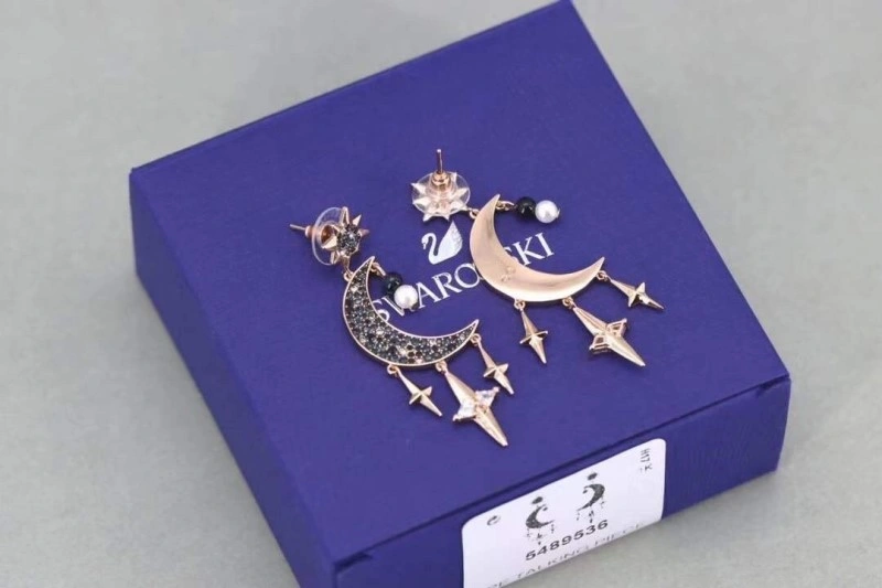 WaterResistant Swarovski Earrings 251823