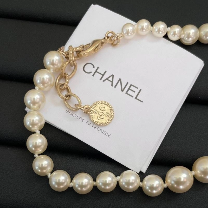 Youthful Swarovski Necklaces 252226