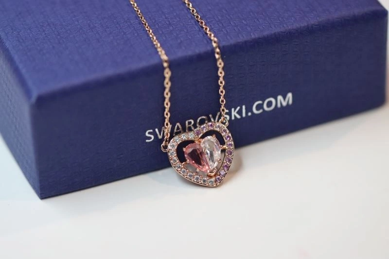 Youthful Swarovski Necklaces 252235