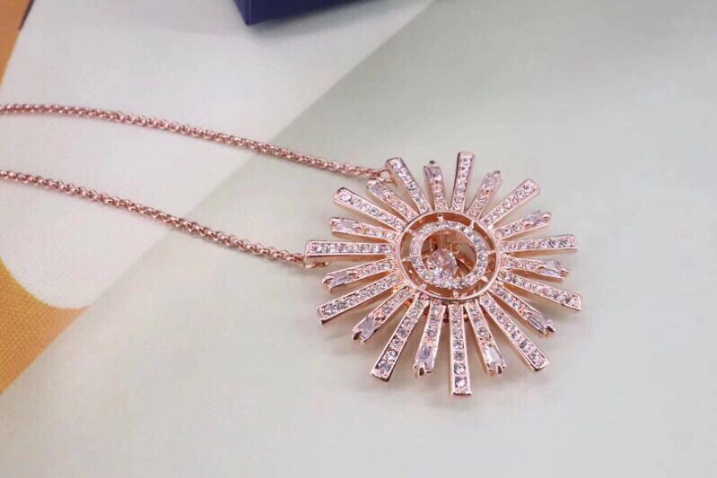 Swarovski Necklaces Lightweight 252180