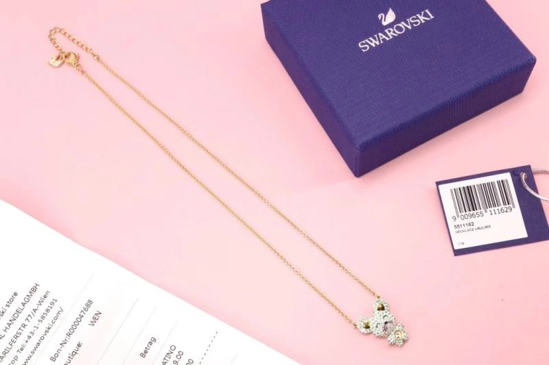 EyeCatching Swarovski Necklaces 252144