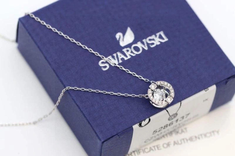 MoistureWicking Swarovski Necklaces 252142