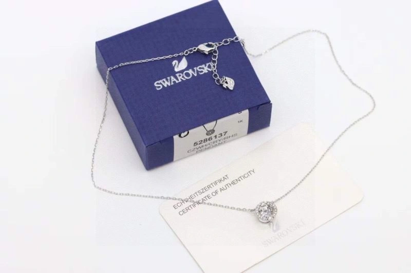 MoistureWicking Swarovski Necklaces 252142
