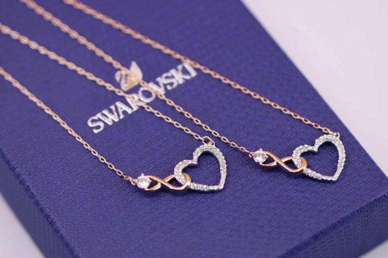 Swarovski Necklaces Compact 252141