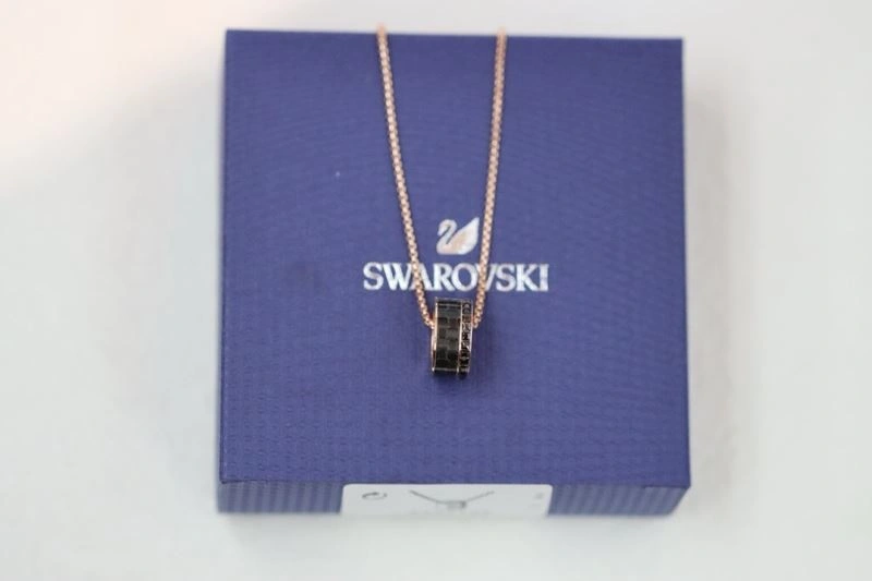 Trendy Swarovski Necklaces 252097