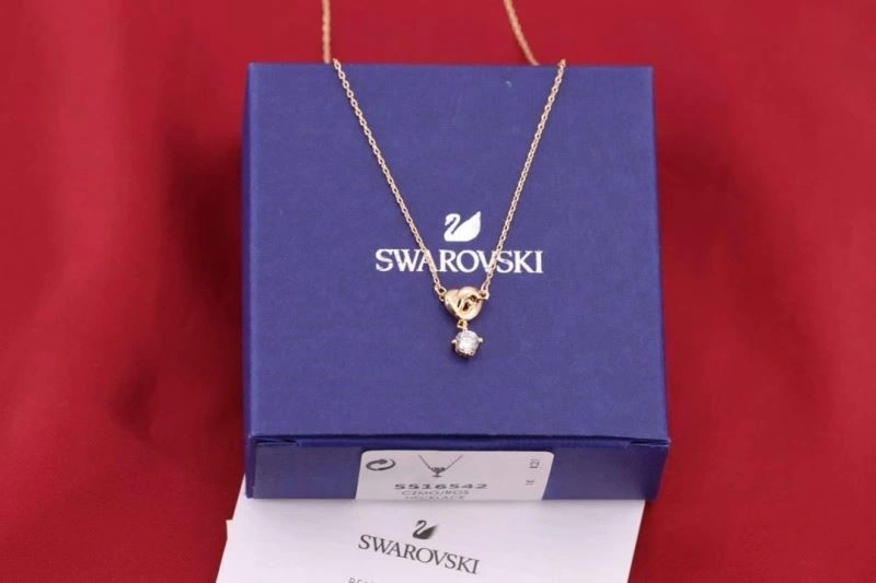 Versatile Swarovski Necklaces 252090