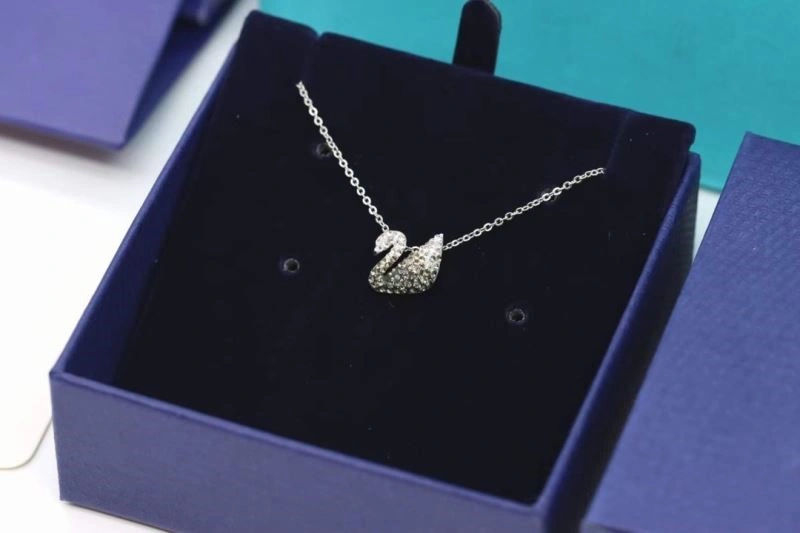 Lightweight Swarovski Necklaces 252089