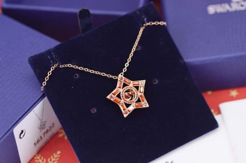 Durable Swarovski Necklaces 252075