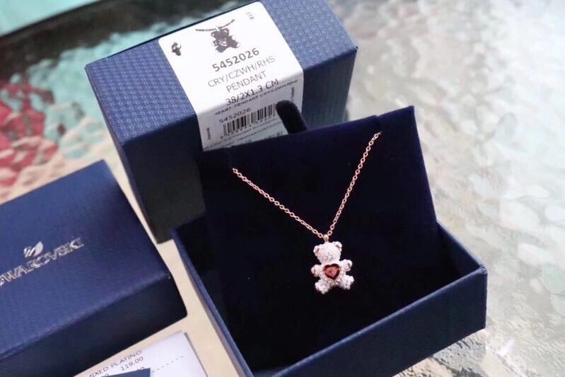 Resilient Swarovski Necklaces 252027