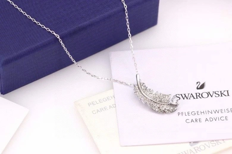 Comfortable Swarovski Necklaces 252032