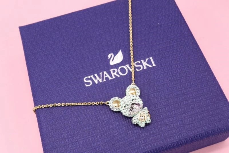Comfortable Swarovski Necklaces 251971