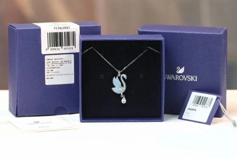 Chic Swarovski Necklaces 251933