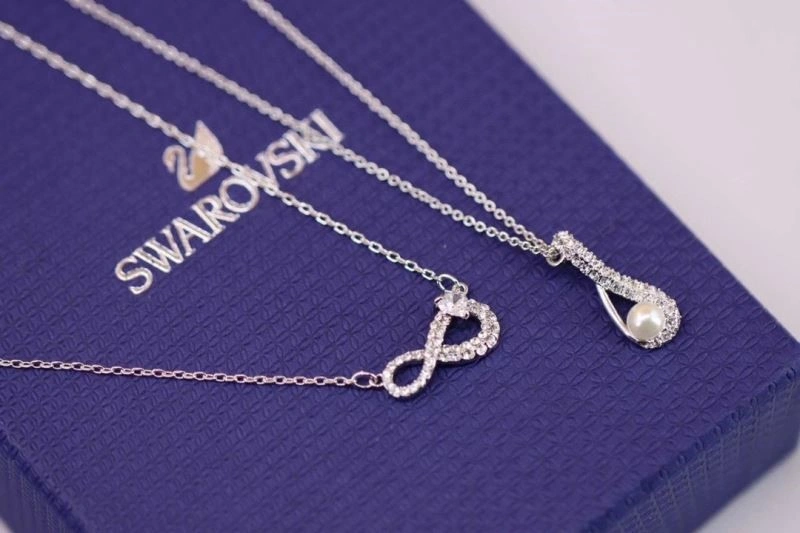 Effortless Swarovski Necklaces 251897