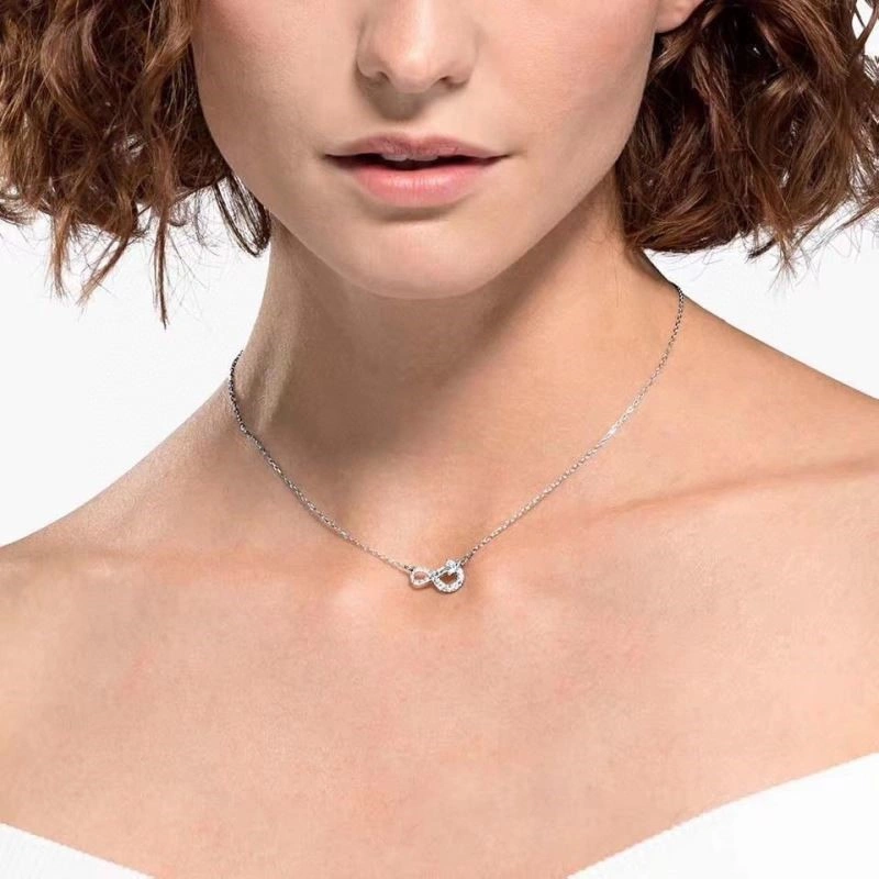Effortless Swarovski Necklaces 251897