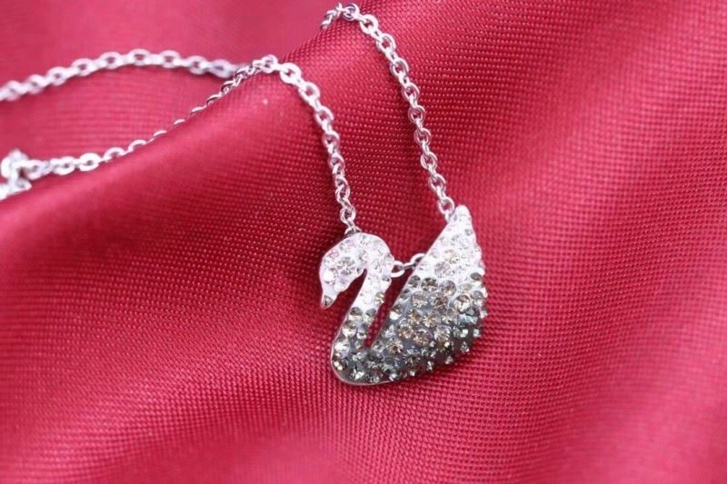SmoothTexture Swarovski Necklaces 251898