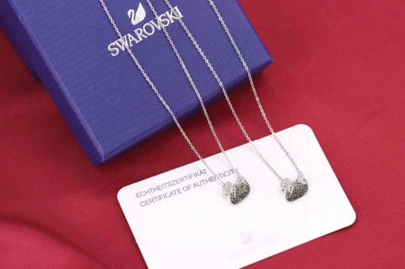 SmoothTexture Swarovski Necklaces 251898
