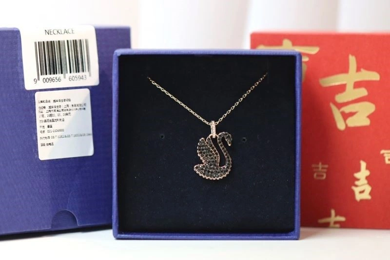 EyeCatching Swarovski Necklaces 251881
