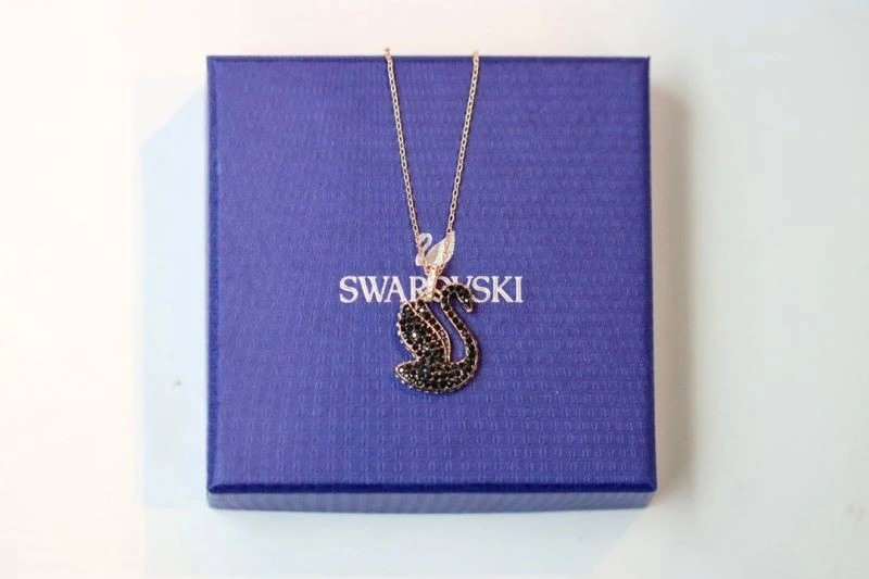 EyeCatching Swarovski Necklaces 251881