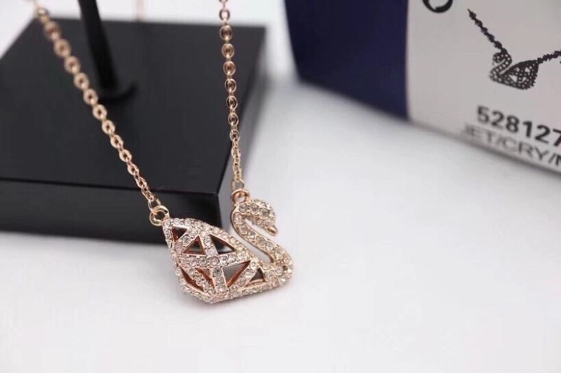 Fashionable Swarovski Necklaces 251847