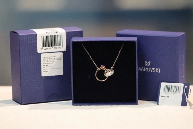 Swarovski Necklaces Lightweight 251870