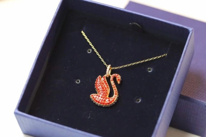 Supportive Swarovski Necklaces 251856