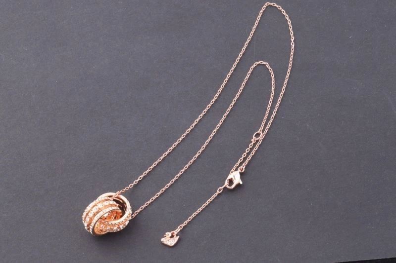 Functional Swarovski Necklaces 251853