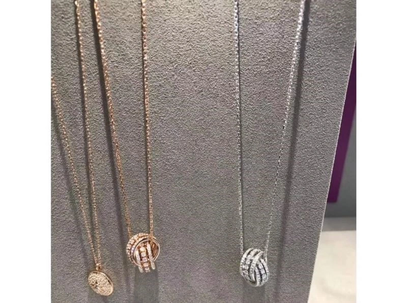 Functional Swarovski Necklaces 251853
