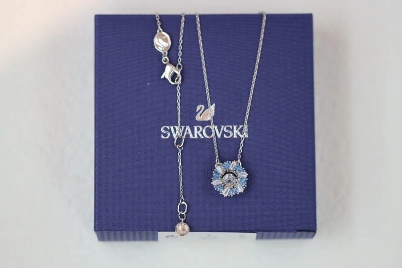 Cozy Swarovski Necklaces 251845