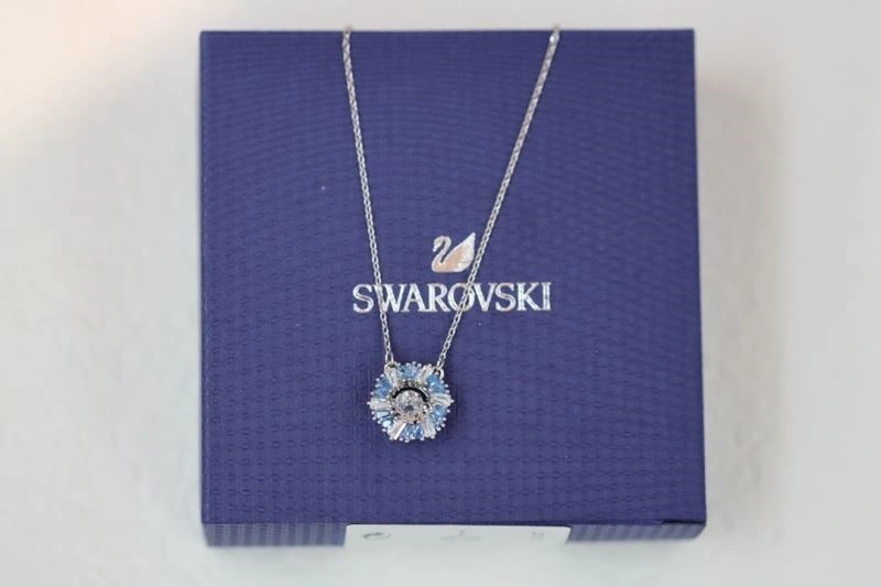 Cozy Swarovski Necklaces 251845