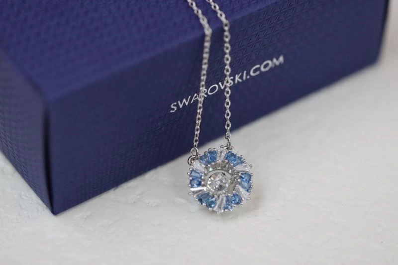 Cozy Swarovski Necklaces 251845