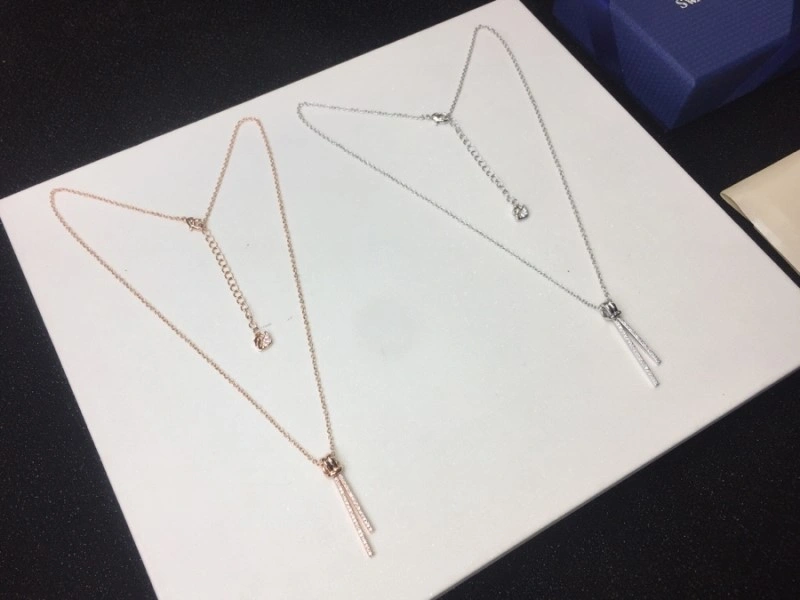 Versatile Swarovski Necklaces 251838