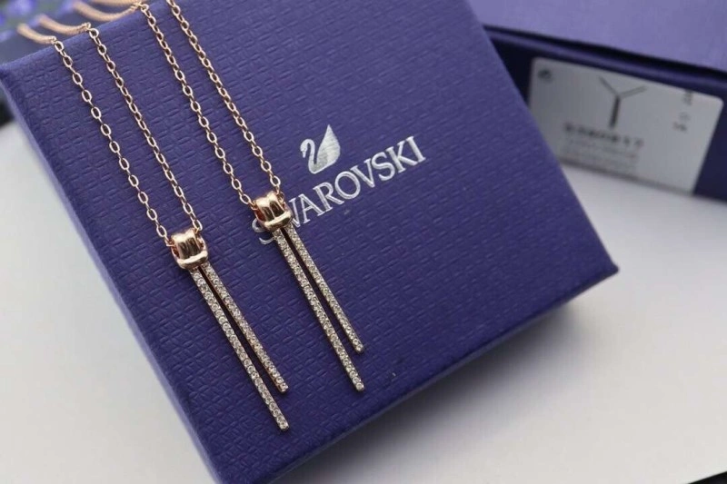 Attractive Swarovski Necklaces 251835