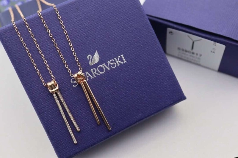 Attractive Swarovski Necklaces 251835