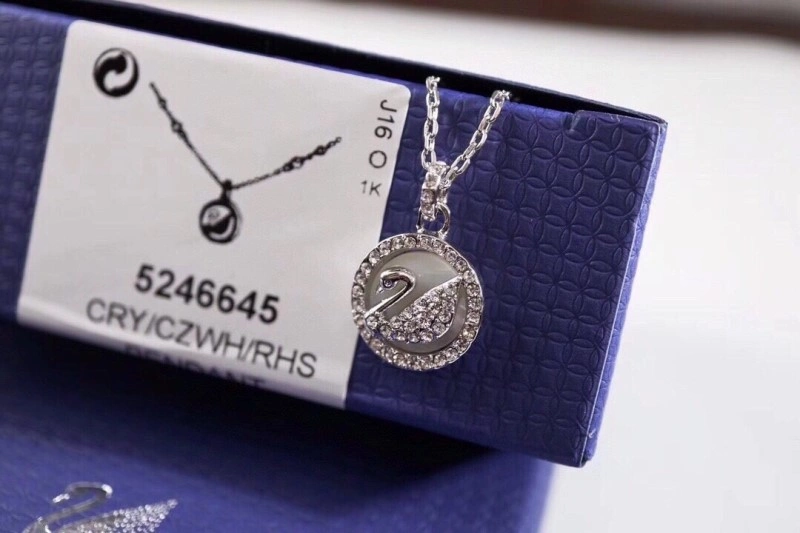 Seasonal Swarovski Necklaces 251833