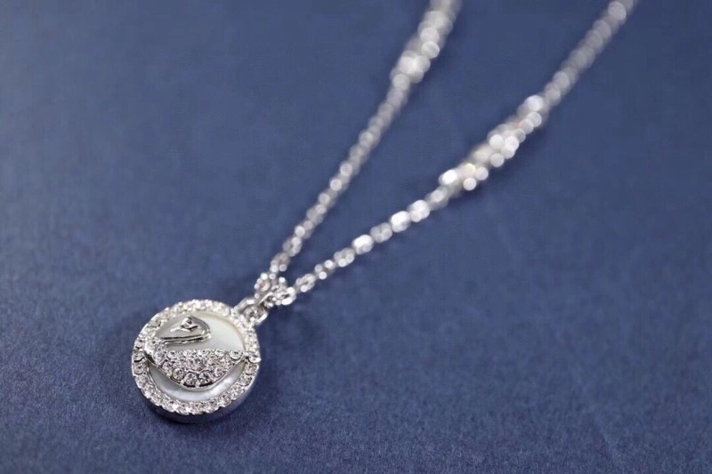 Seasonal Swarovski Necklaces 251833