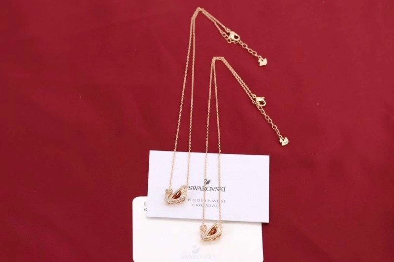 Swarovski Necklaces Compact 251813