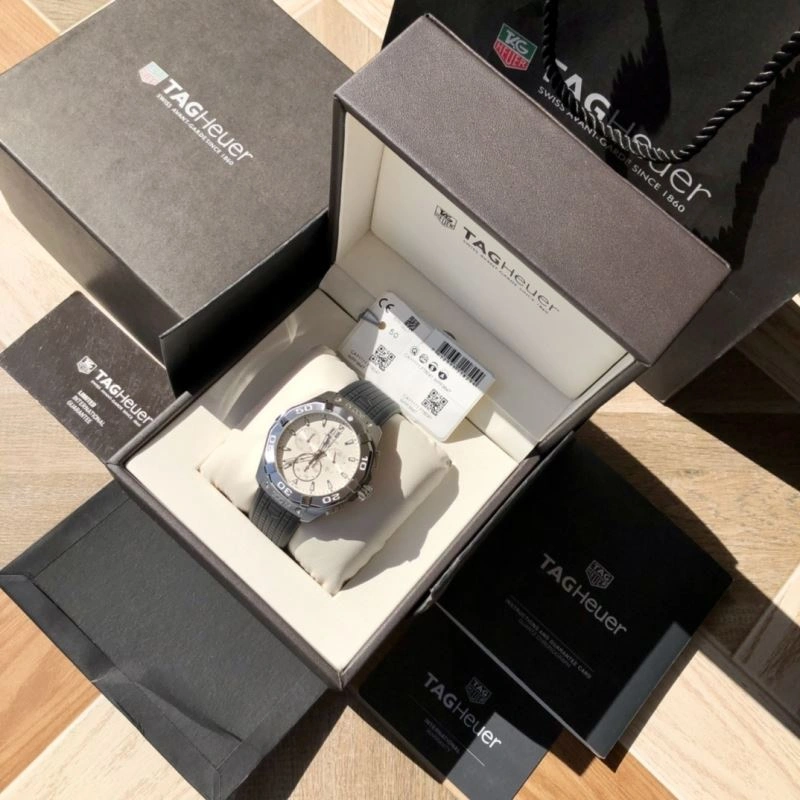 Bold TAG HEUER Watches 203486