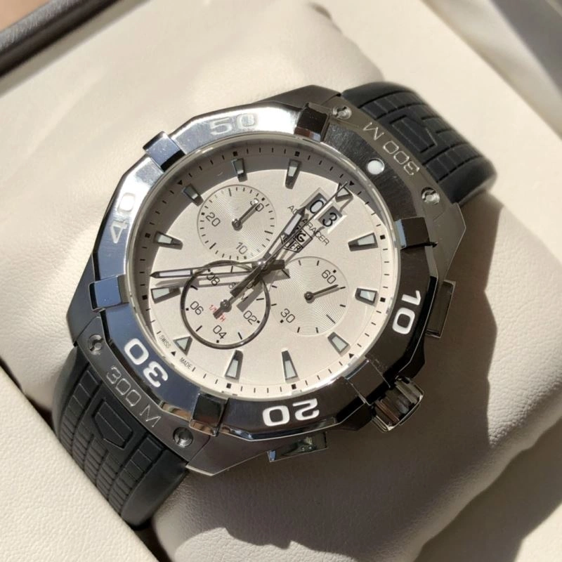 Bold TAG HEUER Watches 203486