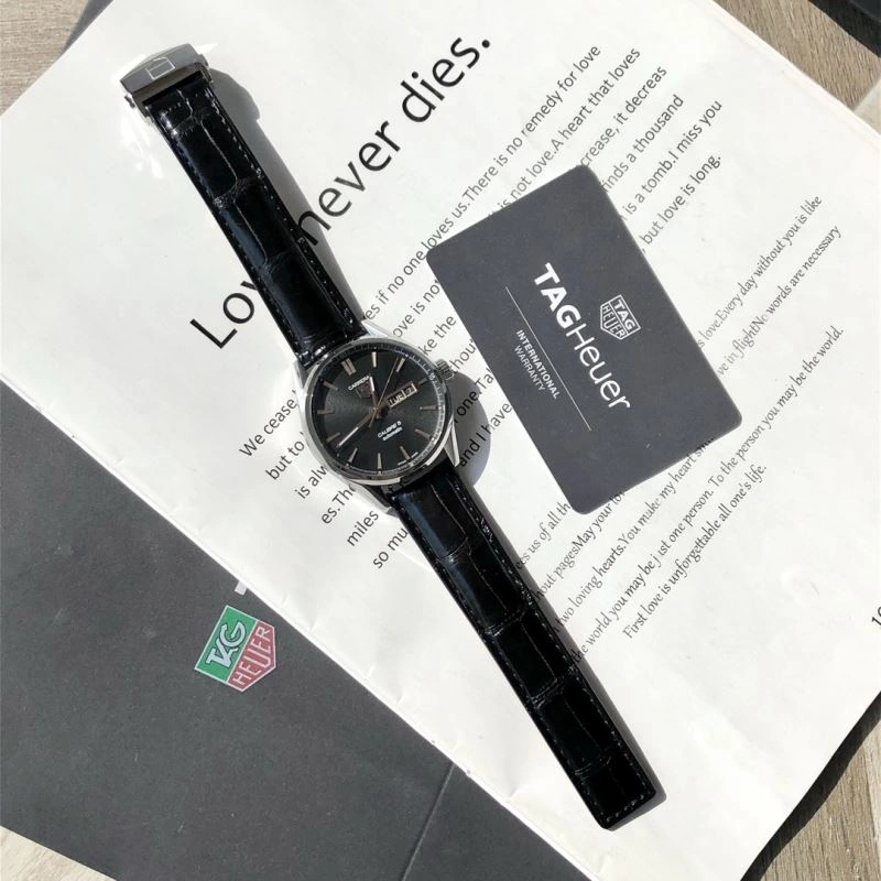 Sporty TAG HEUER Watches 203482