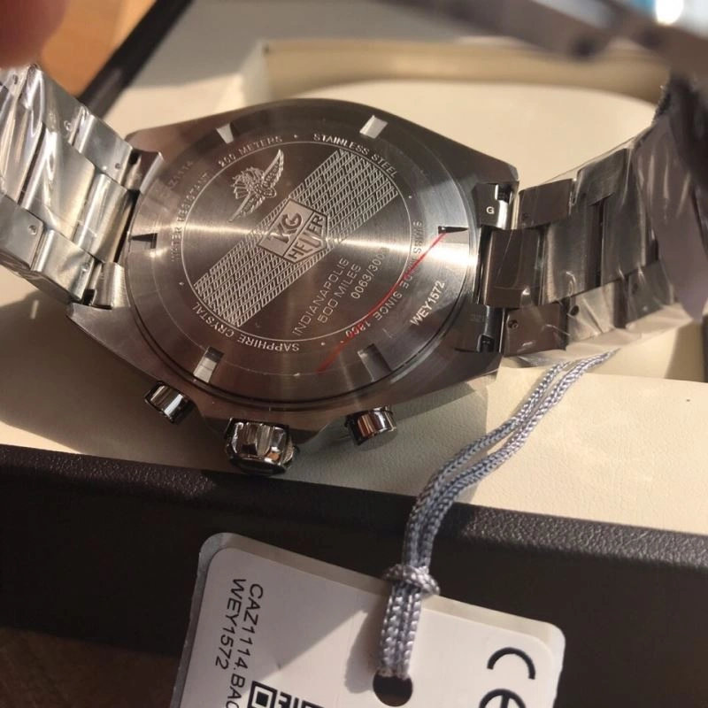 Versatile TAG HEUER Watches 203438