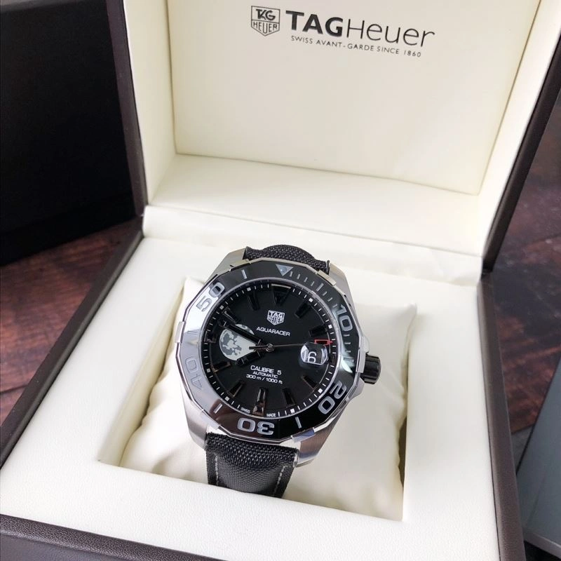 Compact TAG HEUER Watches 203408