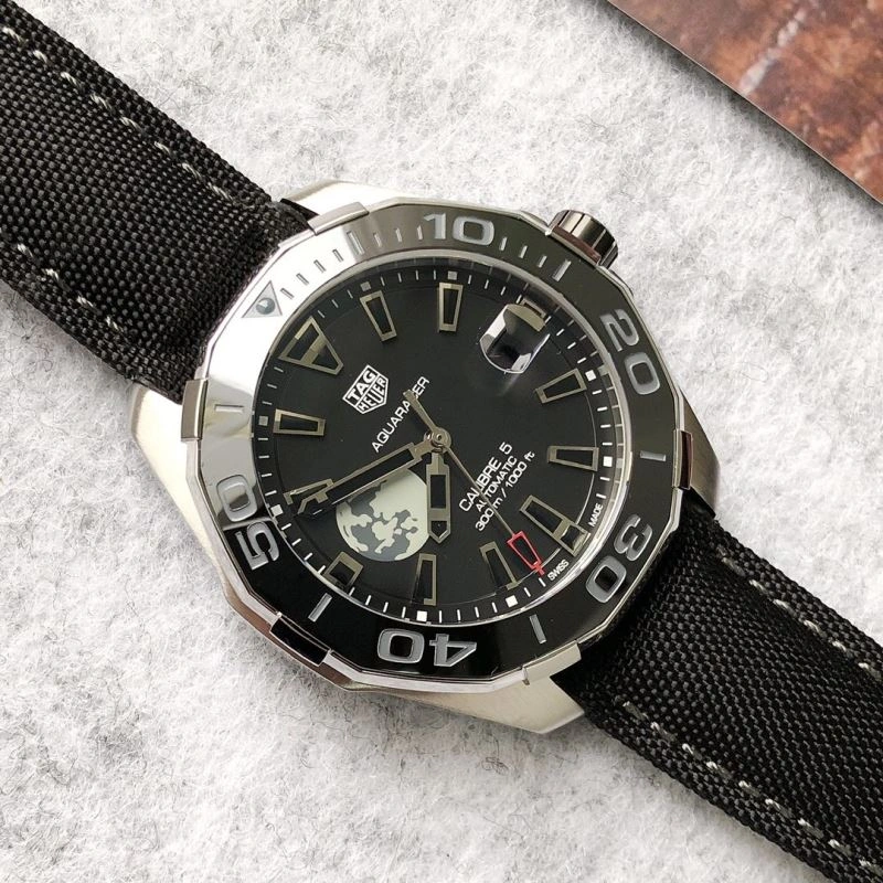 Compact TAG HEUER Watches 203408