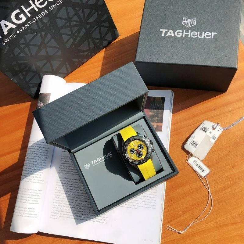 Bold TAG HEUER Watches 203355