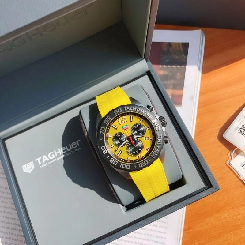 Bold TAG HEUER Watches 203355