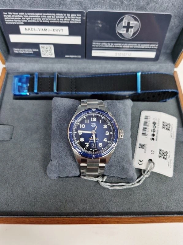 TAG HEUER Watches ComfortFit 203357