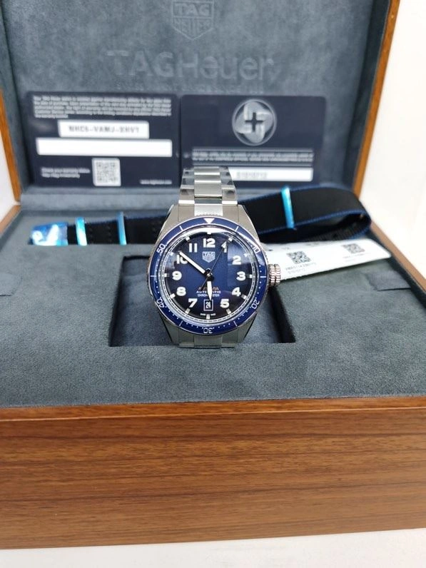 TAG HEUER Watches ComfortFit 203357