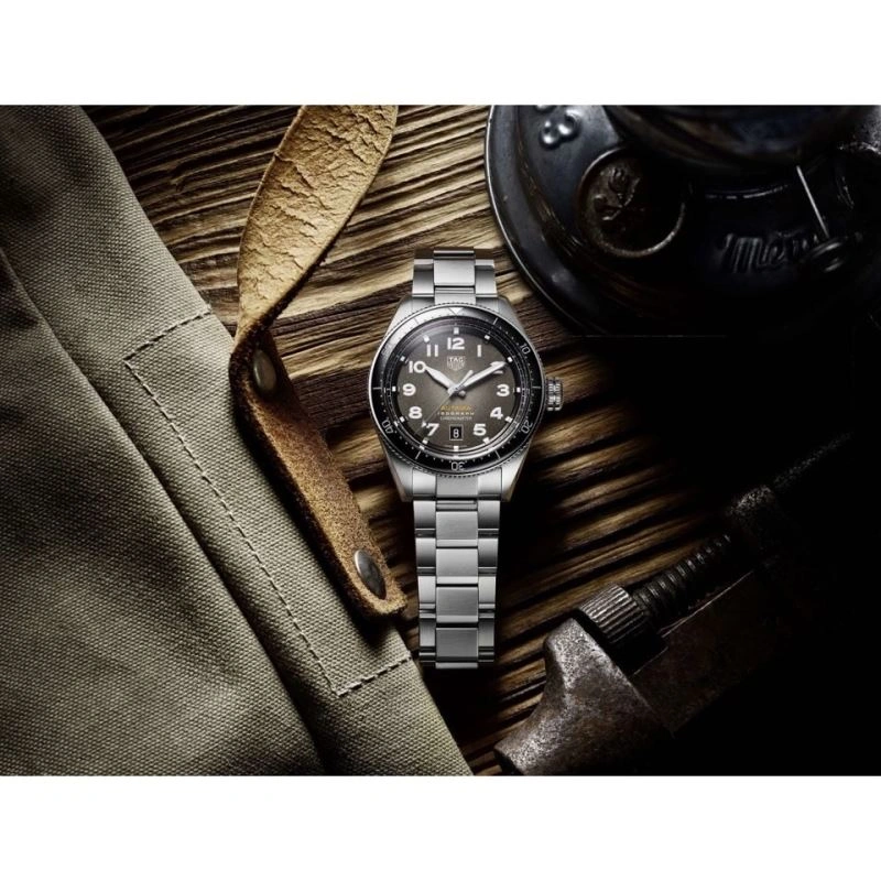 RelaxedFit TAG HEUER Watches 203334