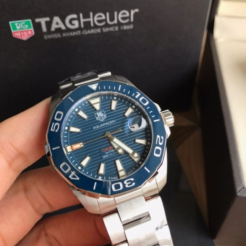 Compact TAG HEUER Watches 203227
