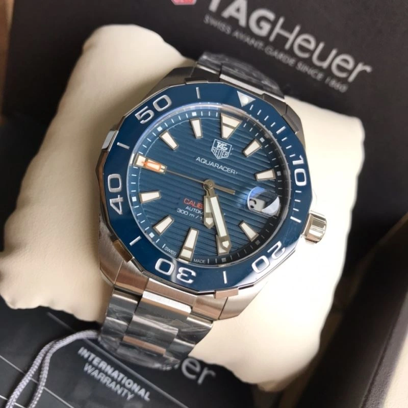 Compact TAG HEUER Watches 203227