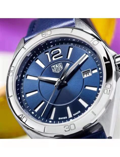 Contemporary TAG HEUER Watches 203236